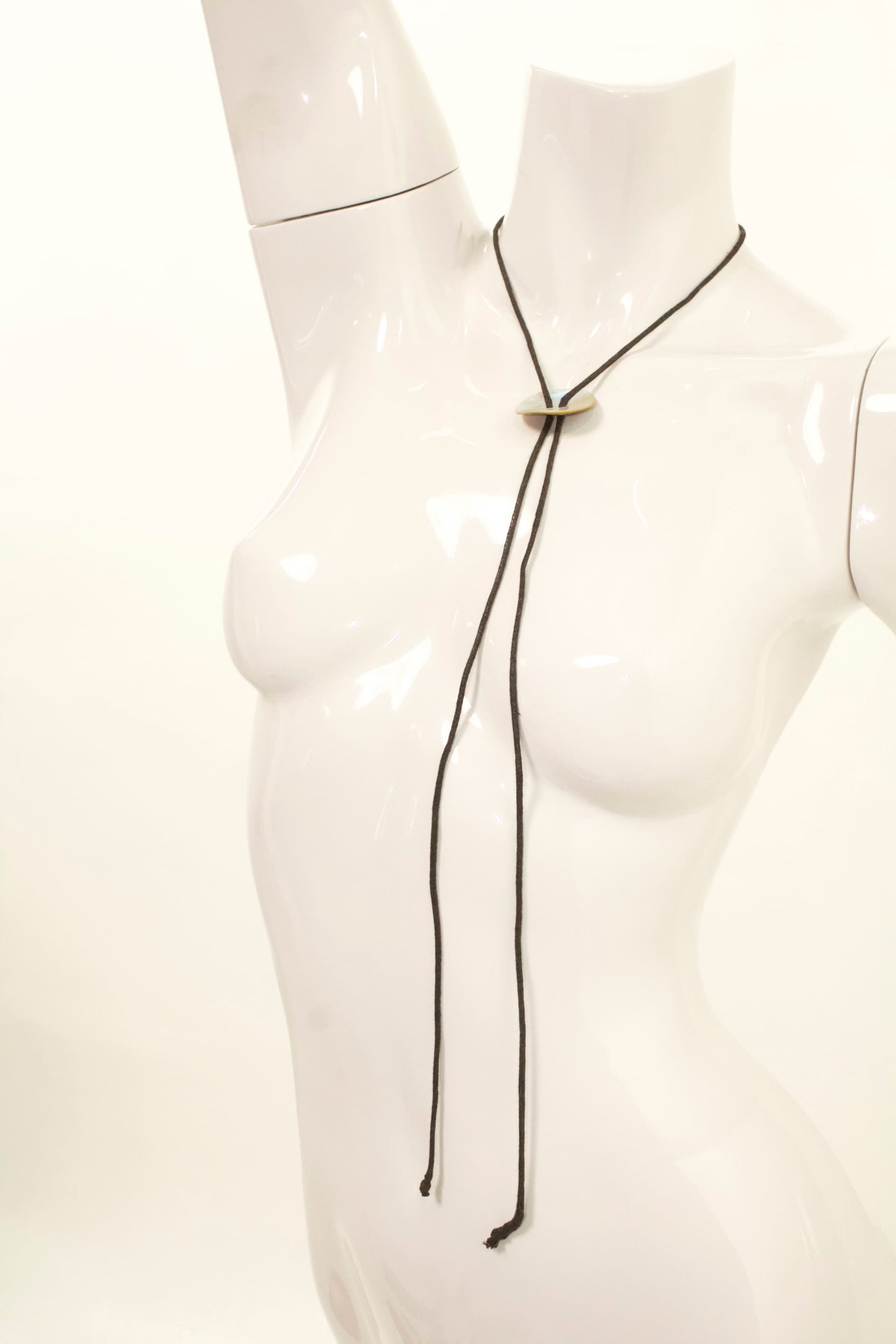 Pearlescent Loop de Loop Choker
