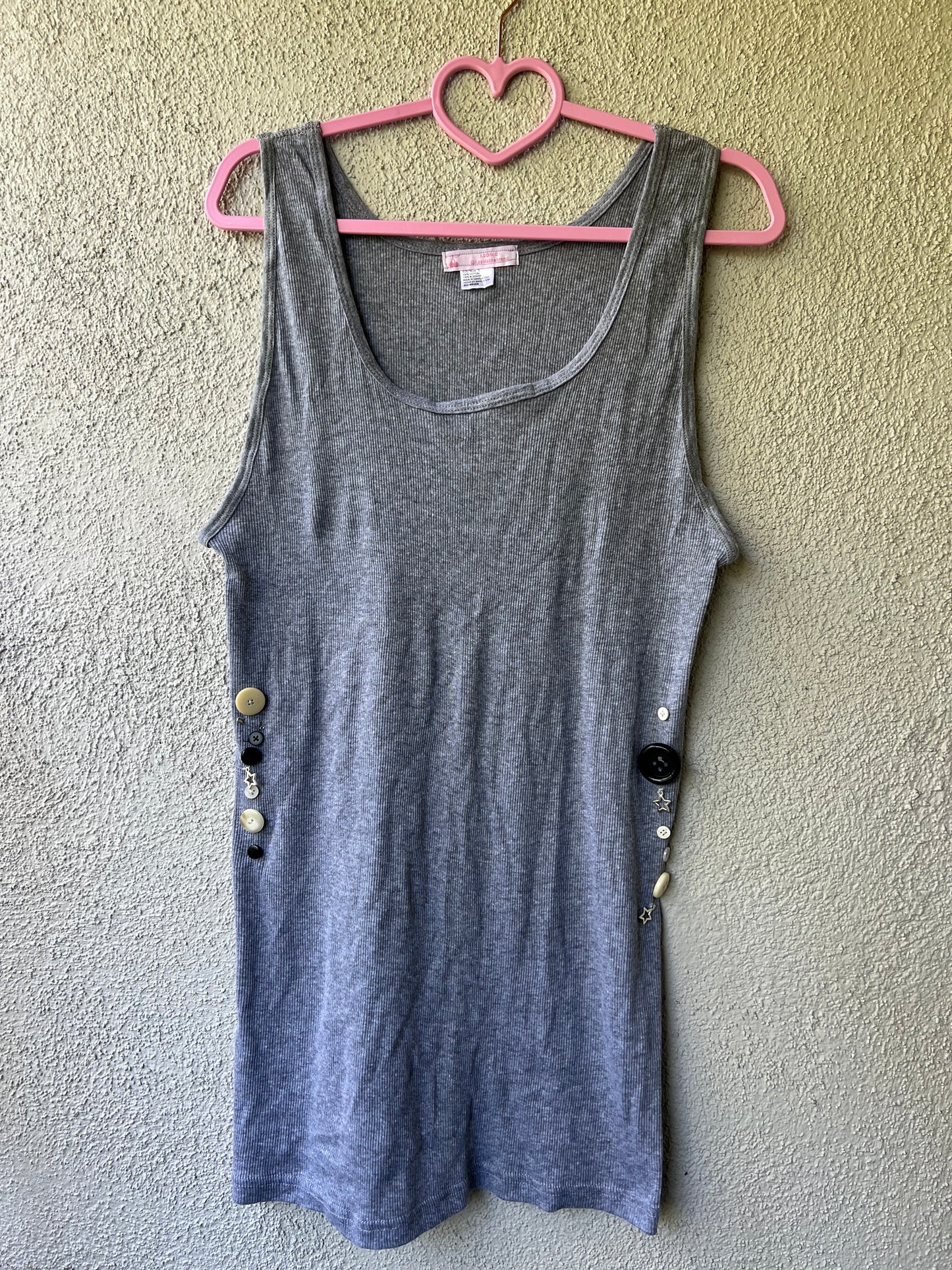 Custom Button Tank