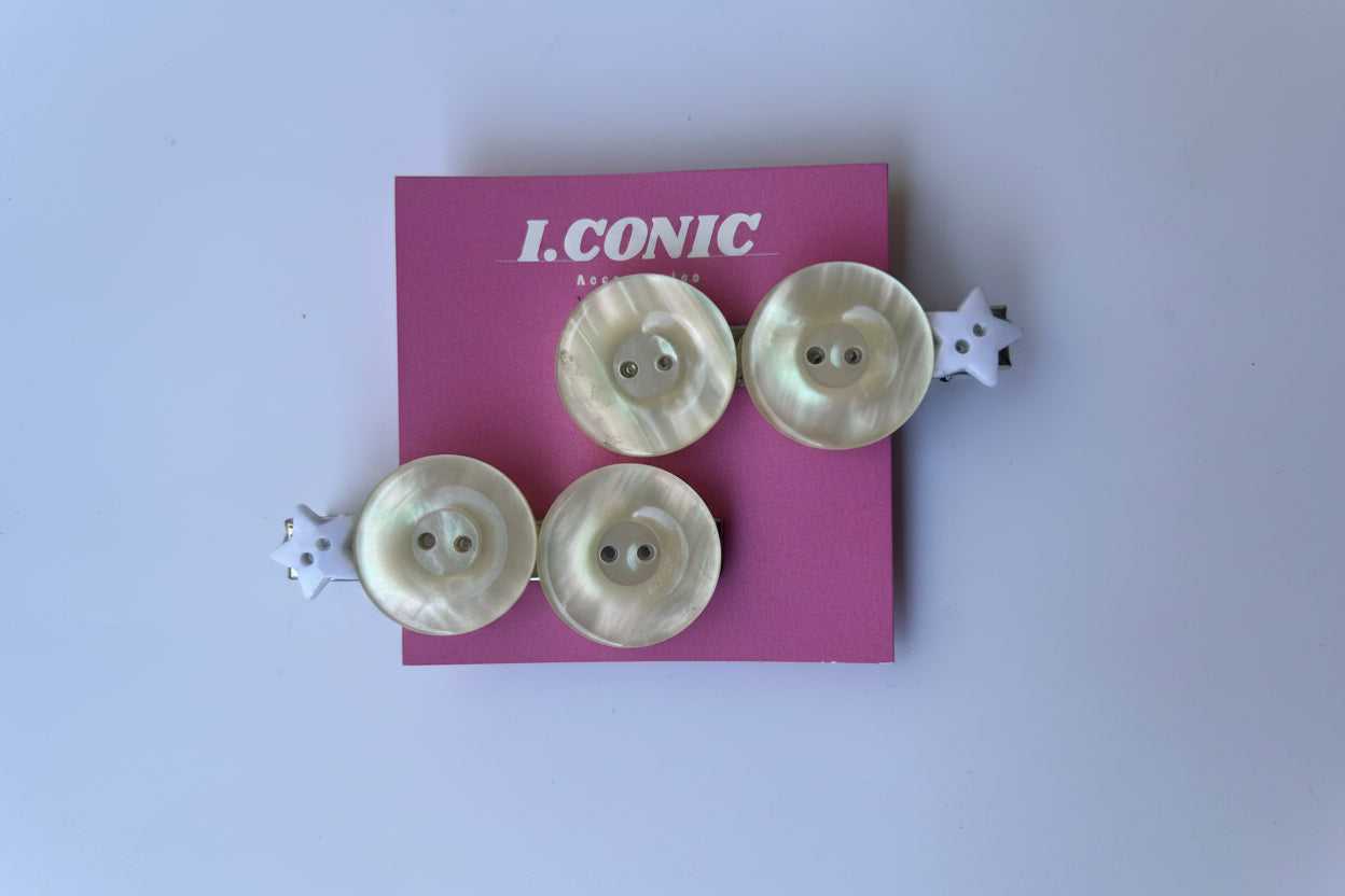 Star Double Button Clip Set